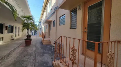 1050 Pennsylvania Avenue Miami Beach FL 33139