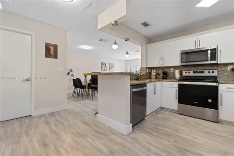 4736 NW 114th Avenue Doral FL 33178