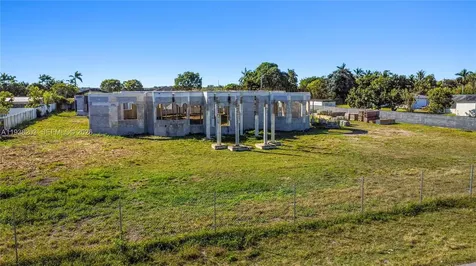 21320 SW 246th Street Unincorporated Dade FL 33031