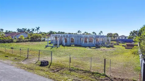21320 SW 246th Street Unincorporated Dade FL 33031