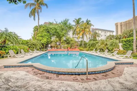 255 W 24th Street Miami Beach FL 33140
