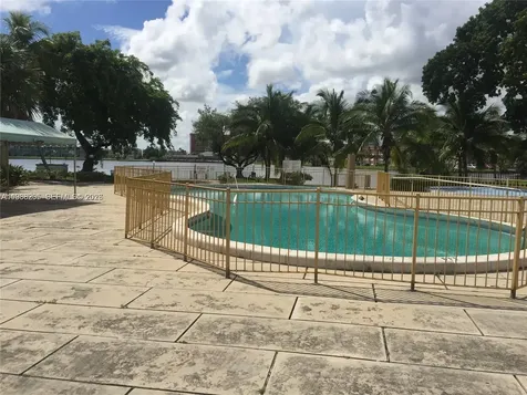 1550 NE 191st Street Miami FL 33179