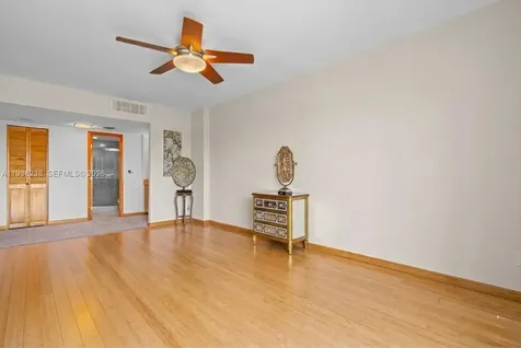 3675 N Country Club Drive Aventura FL 33180