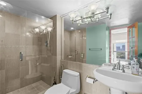 3675 N Country Club Drive Aventura FL 33180