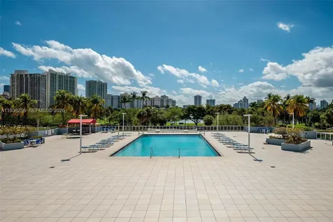 3675 N Country Club Drive Aventura FL 33180