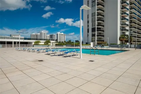 3675 N Country Club Drive Aventura FL 33180