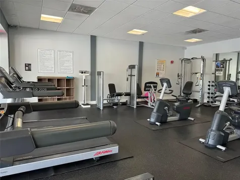 3675 N Country Club Drive Aventura FL 33180