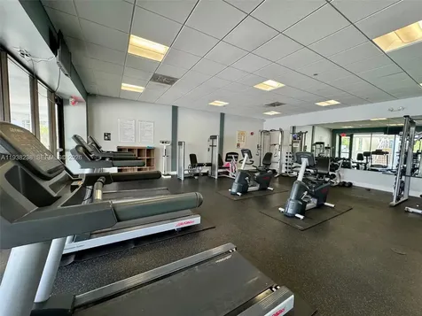 3675 N Country Club Drive Aventura FL 33180