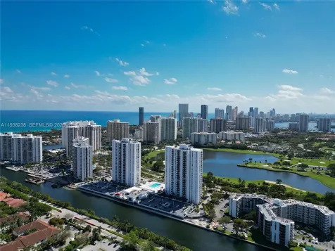 3675 N Country Club Drive Aventura FL 33180