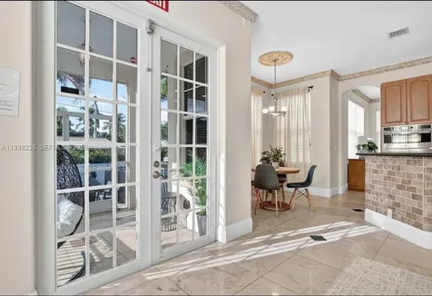 832 Hollywood Boulevard Hollywood FL 33019