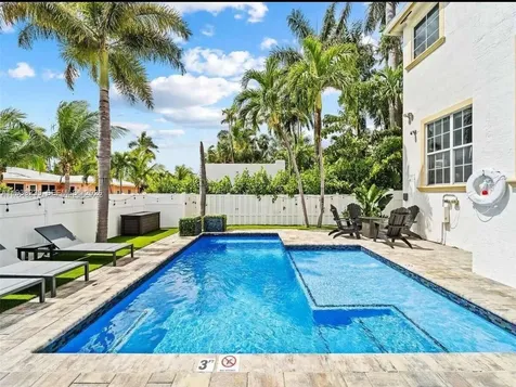 832 Hollywood Boulevard Hollywood FL 33019