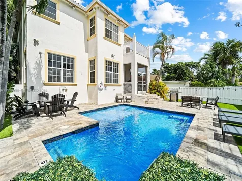 832 Hollywood Boulevard Hollywood FL 33019