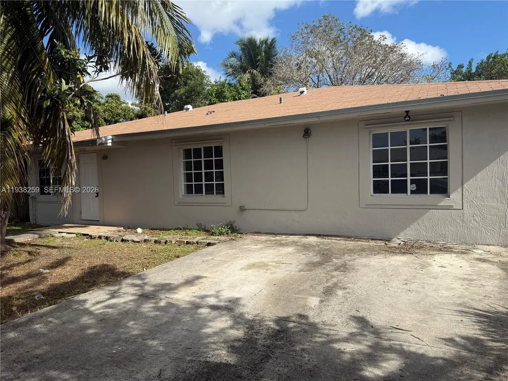 1330 NW 7th Court Florida City FL 33034