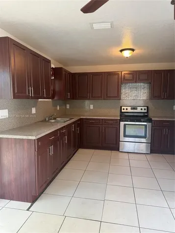 1330 NW 7th Court Florida City FL 33034