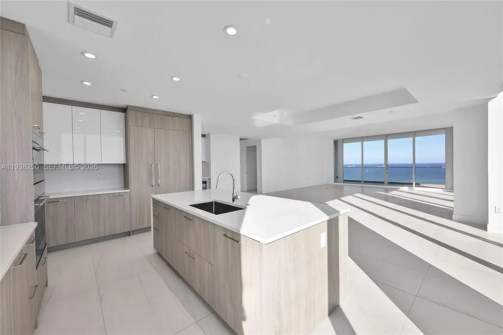 151 N Seabreeze Fort Lauderdale FL 33304