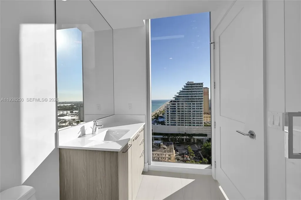 151 N Seabreeze Fort Lauderdale FL 33304