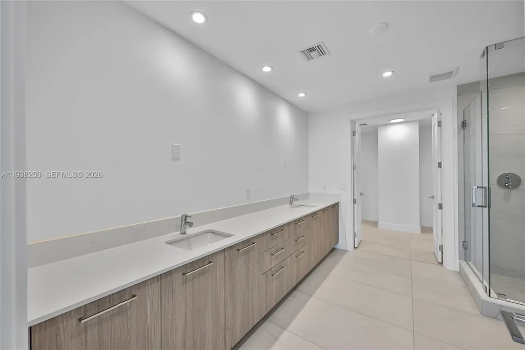 151 N Seabreeze Fort Lauderdale FL 33304