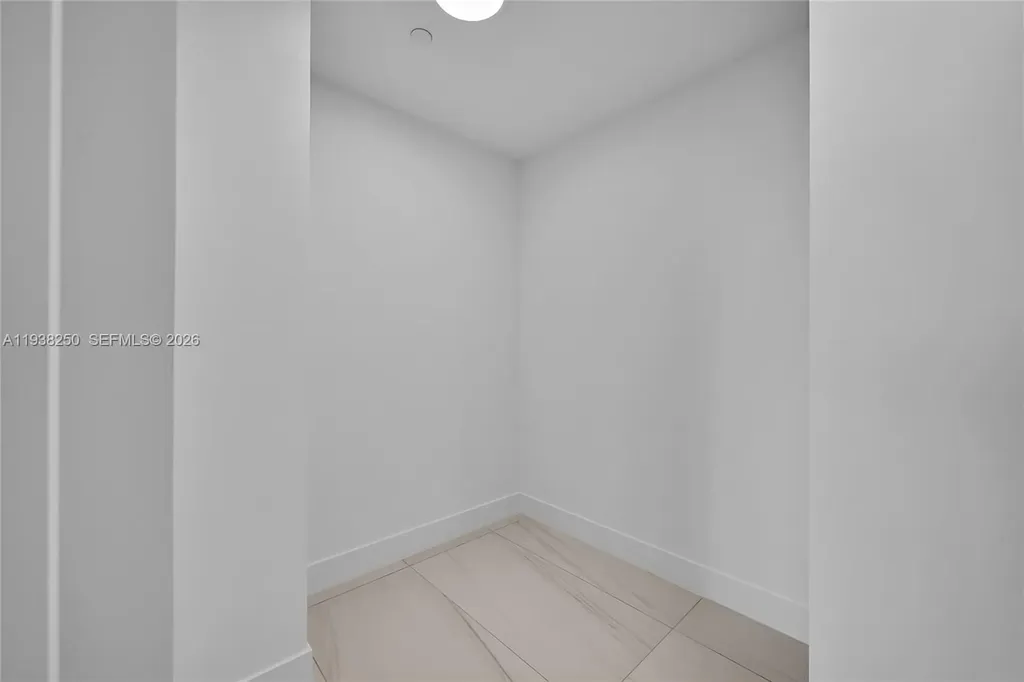 151 N Seabreeze Fort Lauderdale FL 33304