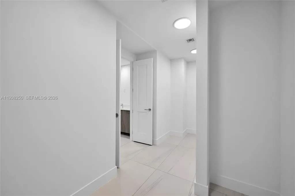 151 N Seabreeze Fort Lauderdale FL 33304