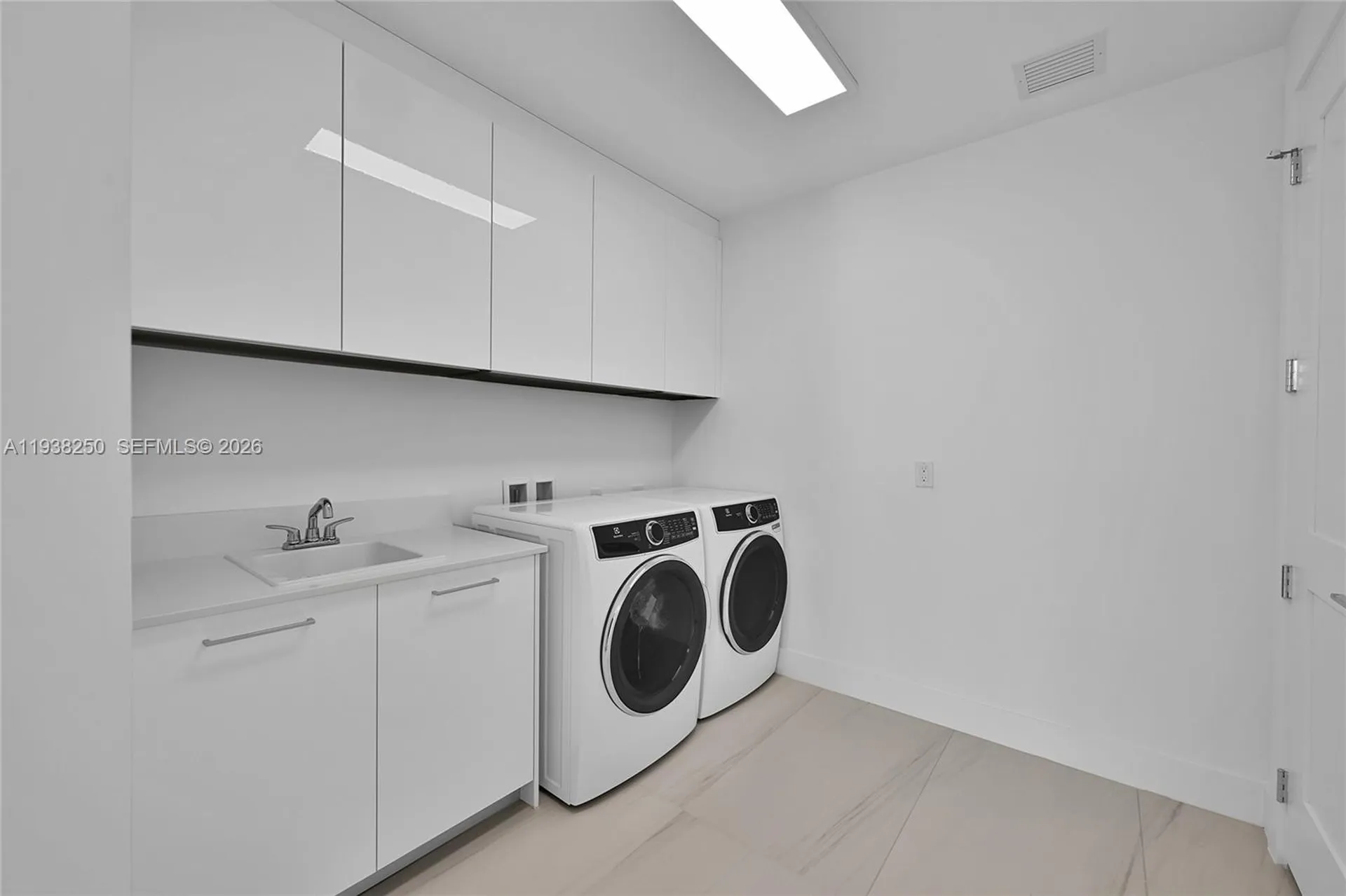 151 N Seabreeze Fort Lauderdale FL 33304