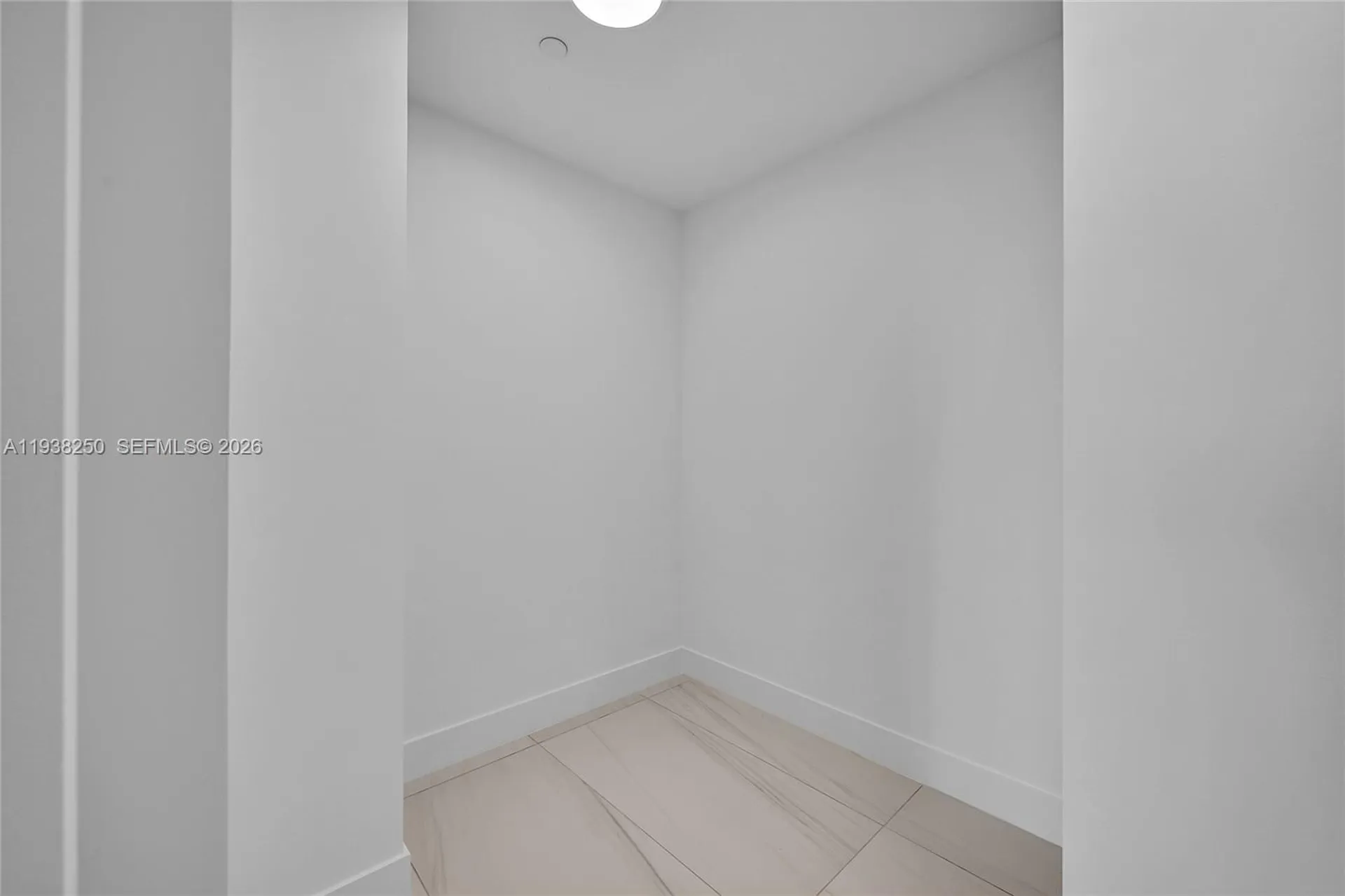 151 N Seabreeze Fort Lauderdale FL 33304