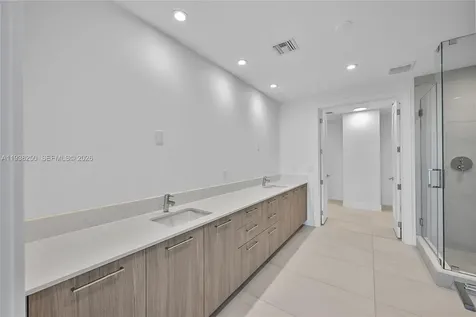 151 N Seabreeze Fort Lauderdale FL 33304