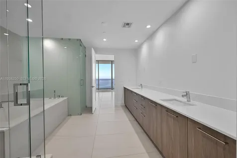 151 N Seabreeze Fort Lauderdale FL 33304