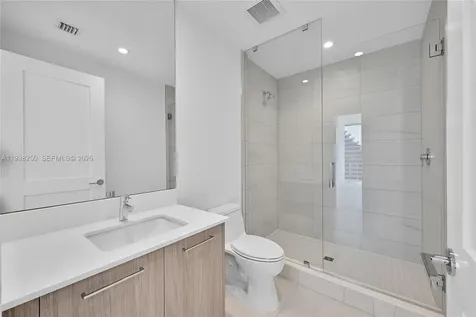 151 N Seabreeze Fort Lauderdale FL 33304