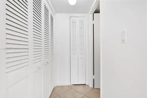 6039 Collins Avenue Miami Beach FL 33140