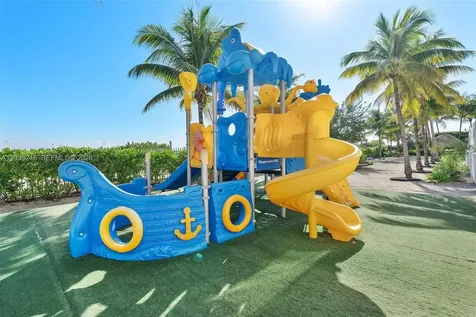 6039 Collins Avenue Miami Beach FL 33140