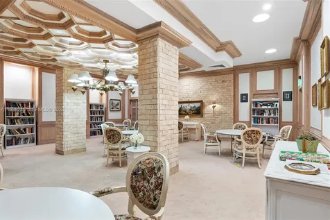 6039 Collins Avenue Miami Beach FL 33140