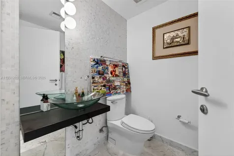 200 Biscayne Boulevard Way Miami FL 33131