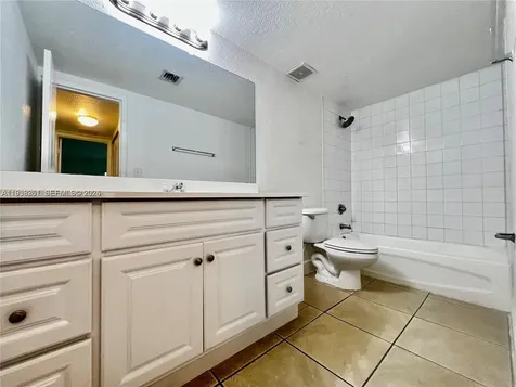 5201 Geneva Way Doral FL 33166