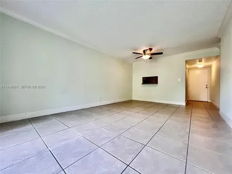 5201 Geneva Way Doral FL 33166