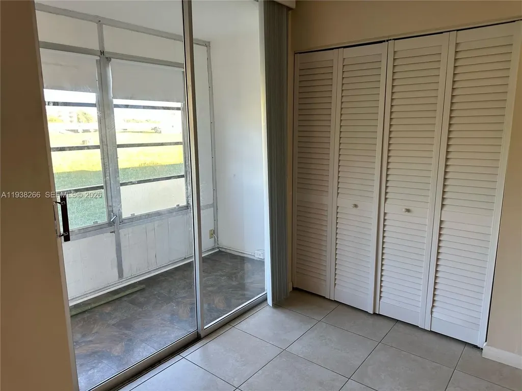 8851 Sunrise Lakes Boulevard Sunrise FL 33322