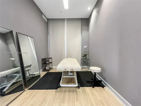 18201 Collins Avenue Sunny Isles Beach FL 33160