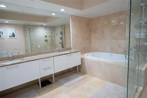 17201 Collins Avenue Sunny Isles Beach FL 33160