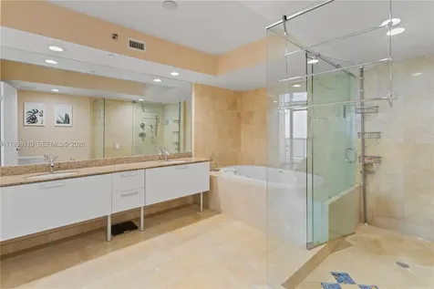 17201 Collins Avenue Sunny Isles Beach FL 33160