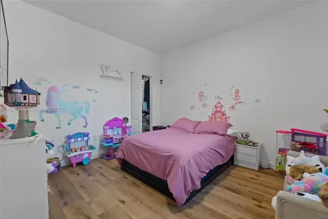 3436 W 90th Street Hialeah FL 33018