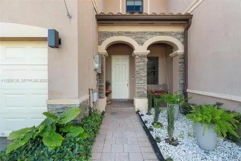 3436 W 90th Street Hialeah FL 33018