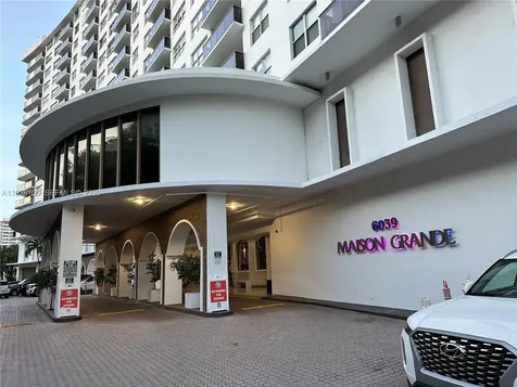 6039 Collins Avenue Miami Beach FL 33140