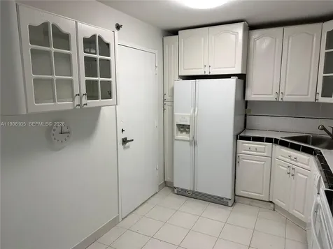 6039 Collins Avenue Miami Beach FL 33140