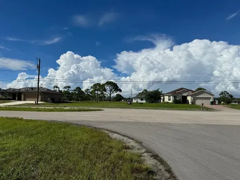 2703 Van Buren Parkway Other City - In The State Of Florida FL 33993