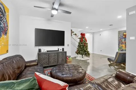 12140 Village Place Davie FL 33325