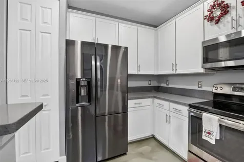 12140 Village Place Davie FL 33325