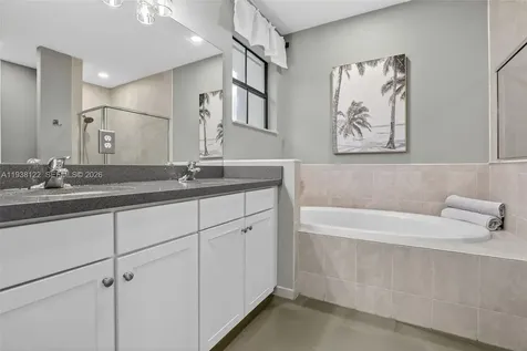 12140 Village Place Davie FL 33325
