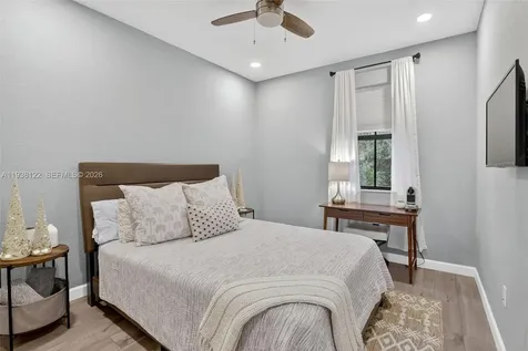 12140 Village Place Davie FL 33325