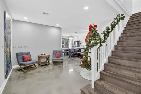 12140 Village Place Davie FL 33325