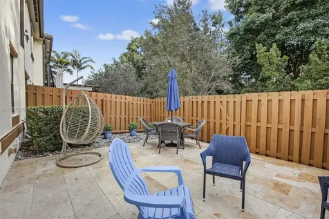 12140 Village Place Davie FL 33325