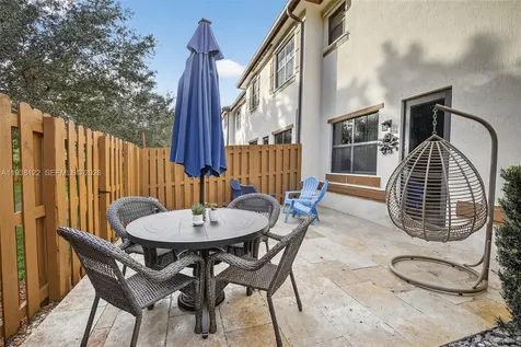 12140 Village Place Davie FL 33325